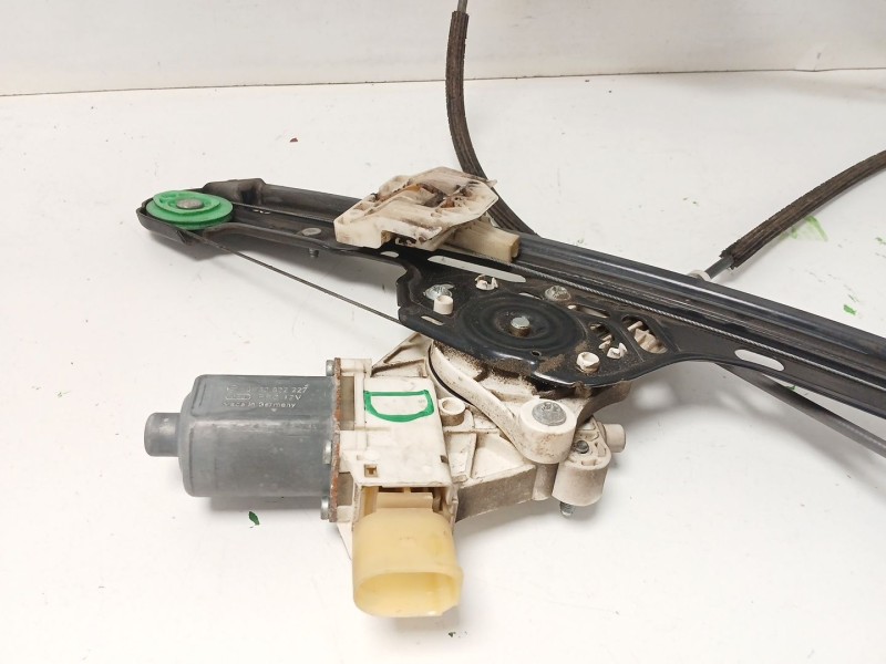 Recambio de elevalunas delantero derecho para bmw 1 (e87) 120 d referencia OEM IAM 0130822227  