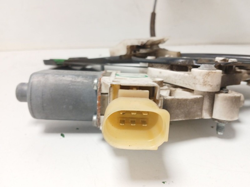 Recambio de elevalunas delantero derecho para bmw 1 (e87) 120 d referencia OEM IAM 0130822227  