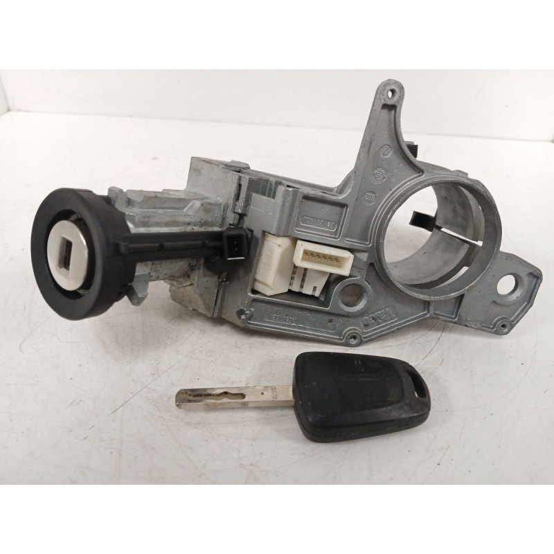 Recambio de conmutador de arranque para opel astra h berlina 1.7 16v cdti referencia OEM IAM  35151 
