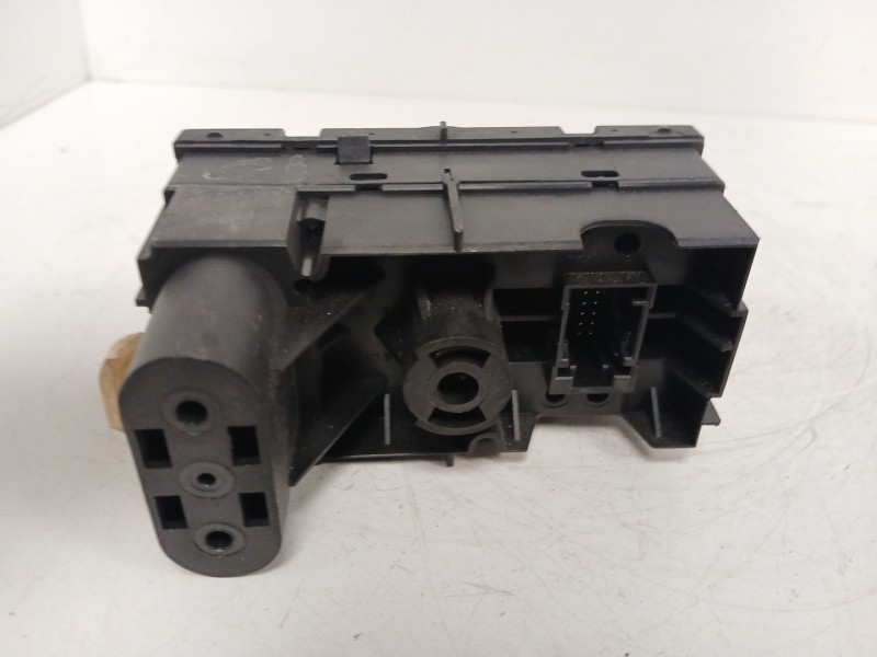 Recambio de mando luces para opel astra h berlina 1.7 16v cdti referencia OEM IAM 13100128  