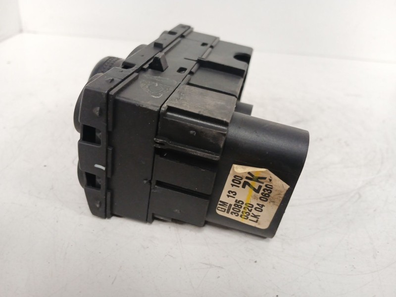 Recambio de mando luces para opel astra h berlina 1.7 16v cdti referencia OEM IAM 13100128  