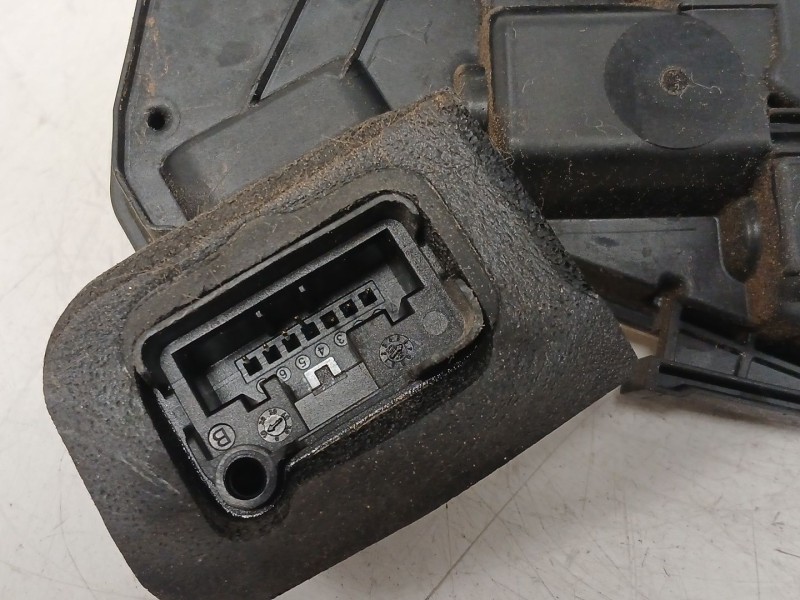 Recambio de cerradura puerta delantera derecha para volkswagen golf vi (5k1) 2.0 tdi referencia OEM IAM 5K1837016  