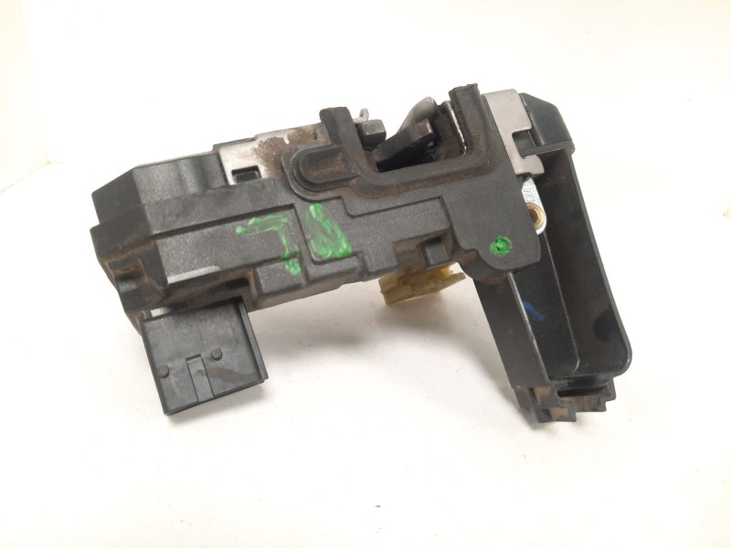 Recambio de cerradura puerta trasera derecha para opel astra h berlina essentia referencia OEM IAM 13210739  