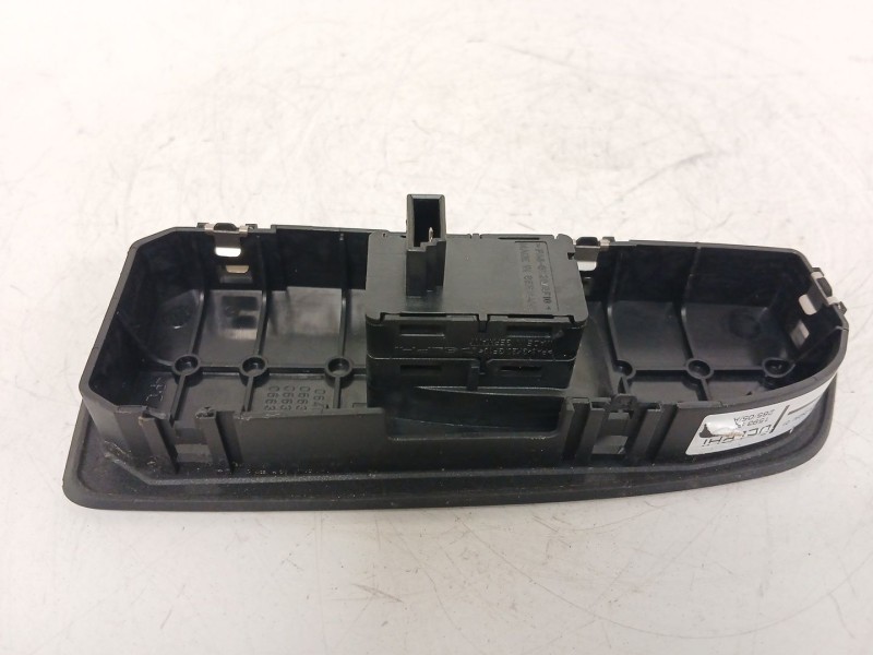Recambio de mando elevalunas delantero derecho para bmw 1 (e87) 120 d referencia OEM IAM   