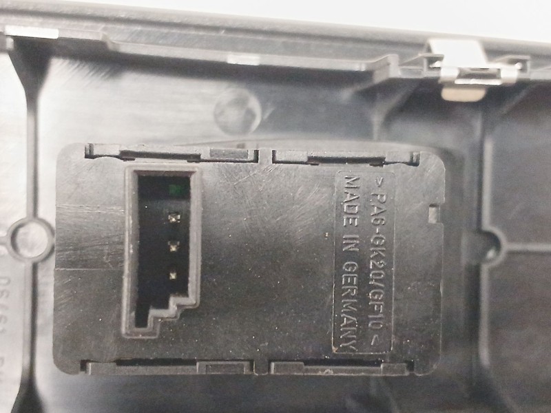 Recambio de mando elevalunas delantero derecho para bmw 1 (e87) 120 d referencia OEM IAM   