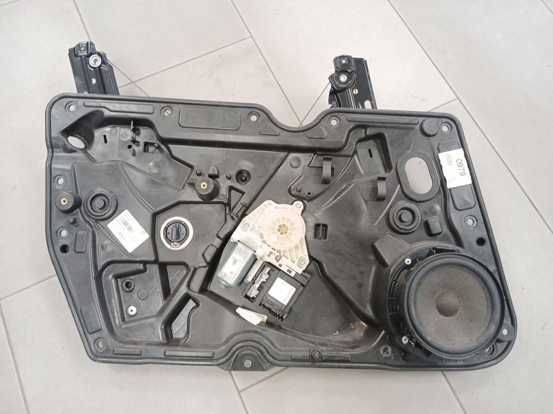 Recambio de elevalunas delantero izquierdo para volkswagen golf vi (5k1) 2.0 tdi referencia OEM IAM   