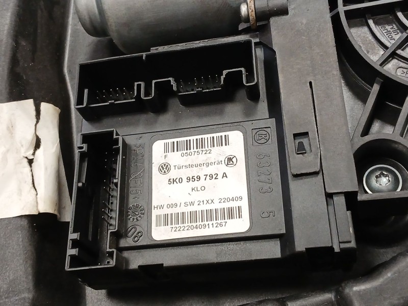 Recambio de elevalunas delantero derecho para volkswagen golf vi (5k1) 2.0 tdi referencia OEM IAM   