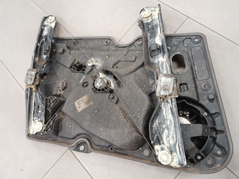 Recambio de elevalunas delantero derecho para volkswagen golf vi (5k1) 2.0 tdi referencia OEM IAM   