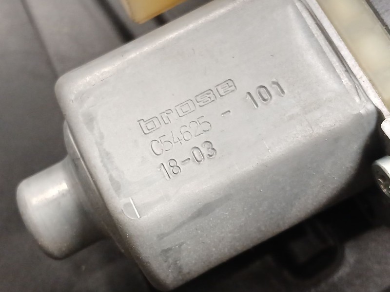 Recambio de elevalunas trasero derecho para jeep compass (mp, m6, mv, m7) 1.4 multiair referencia OEM IAM   