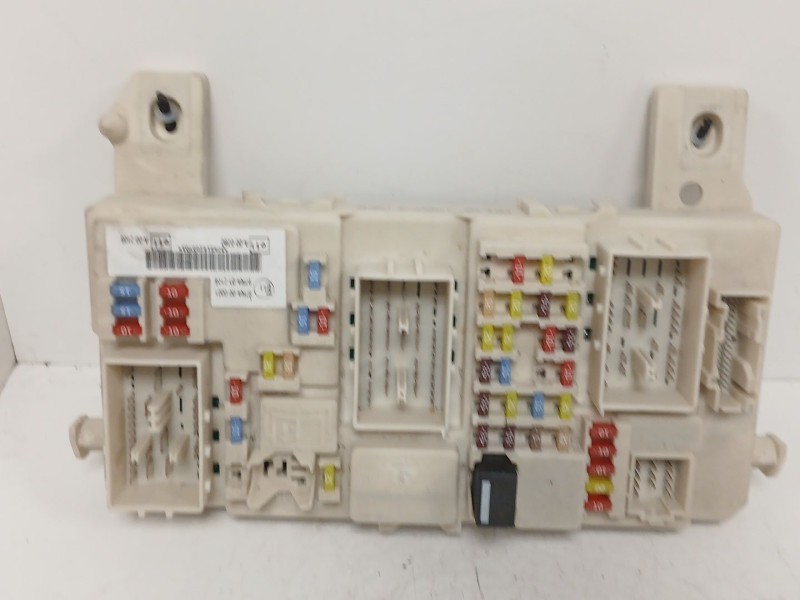 Recambio de caja reles / fusibles para ford kuga i 2.0 tdci referencia OEM IAM 7M5T14A073JE 97RA000001 9G41496090820