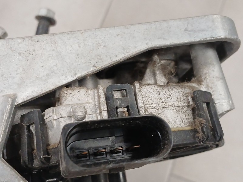 Recambio de motor limpia delantero para ford kuga i 2.0 tdci referencia OEM IAM 8V4117508AA  