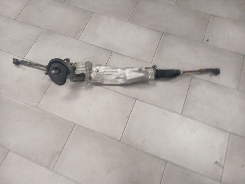 Recambio de cremallera direccion para ford kuga i 2.0 tdci referencia OEM IAM 8V413A500AB 8V413A500 GNSH13V041