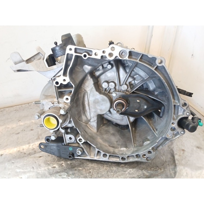 Recambio de caja cambios para opel corsa f (p2jo) 1.5 (68) referencia OEM IAM 20V257  