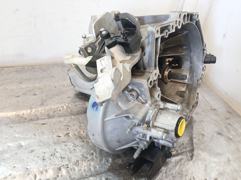 Recambio de caja cambios para opel corsa f (p2jo) 1.5 (68) referencia OEM IAM 20V257  