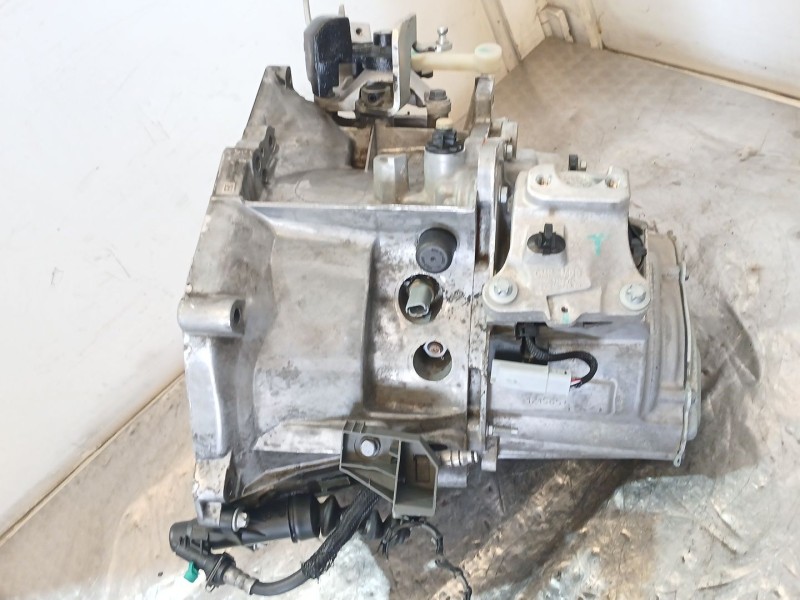 Recambio de caja cambios para opel corsa f (p2jo) 1.5 (68) referencia OEM IAM 20V257  