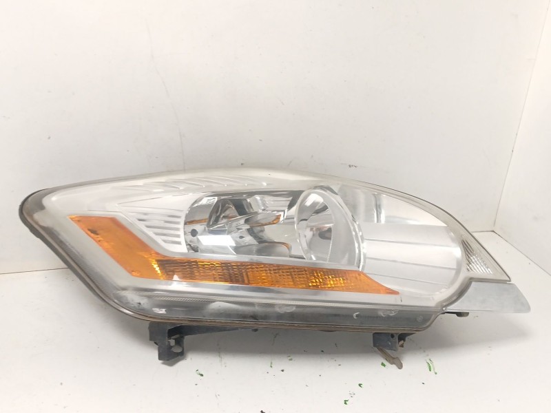 Recambio de faro derecho para ford kuga i 2.0 tdci referencia OEM IAM 8V4113W029  
