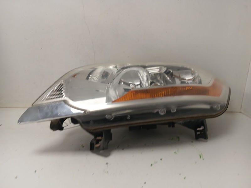 Recambio de faro izquierdo para ford kuga i 2.0 tdci referencia OEM IAM 8V4113W030  