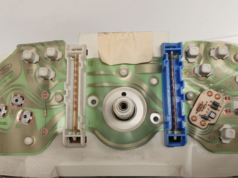 Recambio de cuadro instrumentos para ford fiesta berlina 1.8 diesel cat referencia OEM IAM 96FB10838AA  