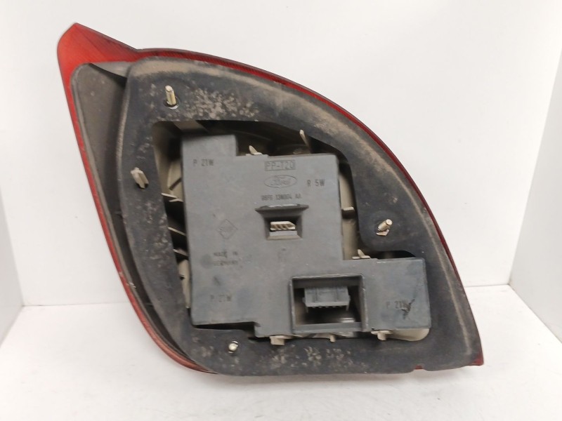 Recambio de piloto trasero derecho para ford fiesta berlina 1.8 diesel cat referencia OEM IAM   