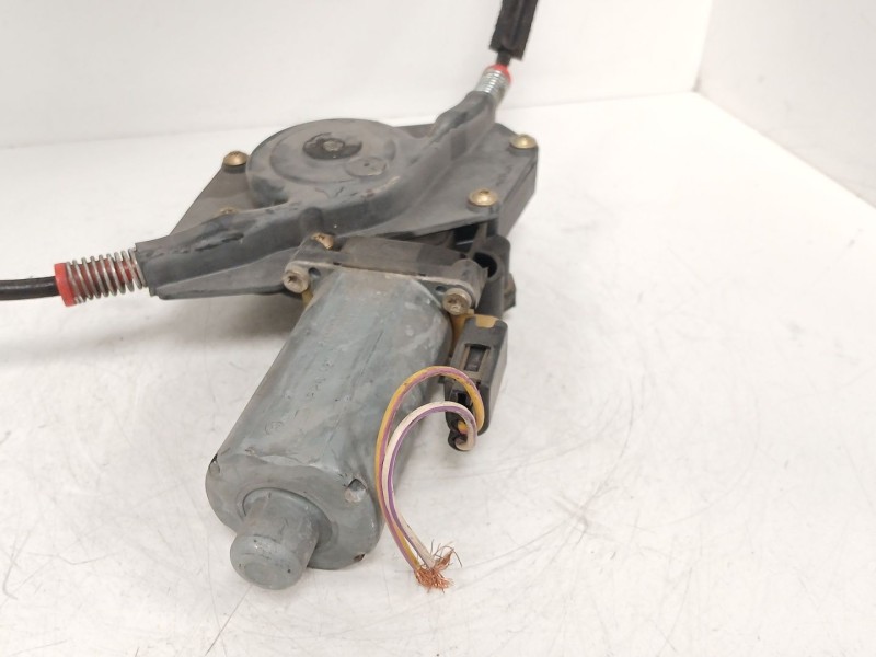 Recambio de elevalunas delantero derecho para ford fiesta berlina 1.8 diesel cat referencia OEM IAM  9364 