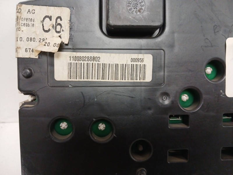 Recambio de cuadro instrumentos para toyota corolla (e12) 2.0 d-cat referencia OEM IAM 8380002C60  
