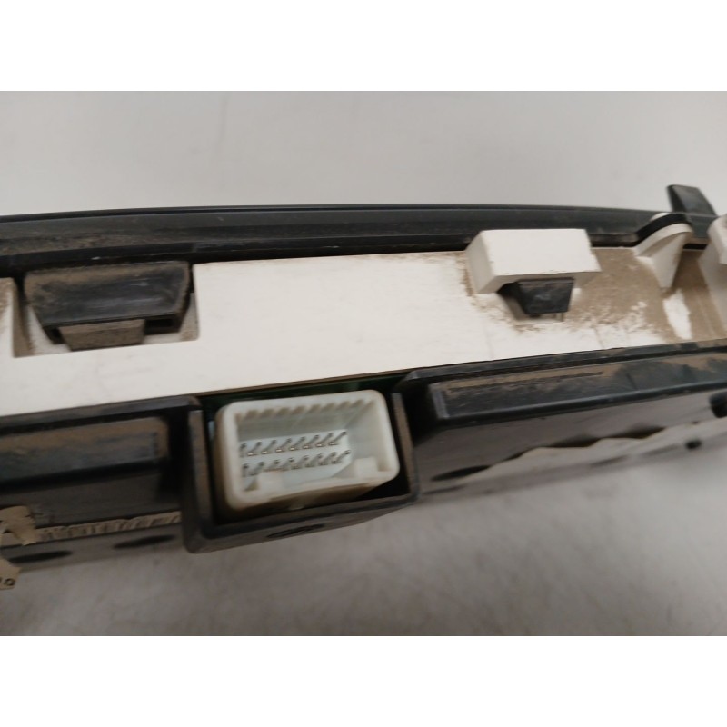 Recambio de cuadro instrumentos para toyota corolla (e12) 2.0 d-cat referencia OEM IAM 8380002C60  