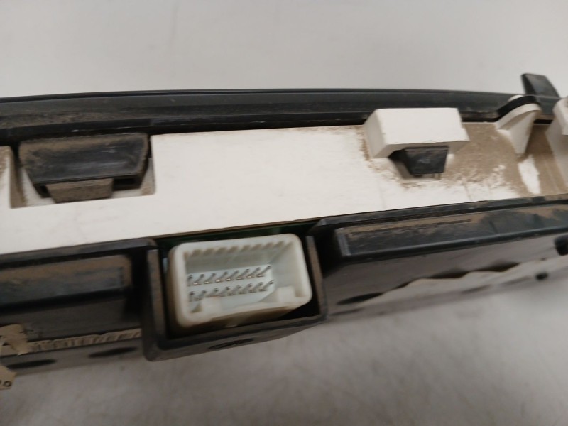 Recambio de cuadro instrumentos para toyota corolla (e12) 2.0 d-cat referencia OEM IAM 8380002C60  