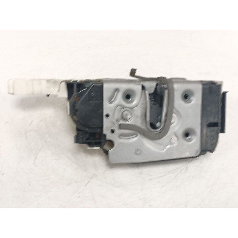 Recambio de cerradura puerta trasera derecha para mercedes-benz clase c (w204) berlina 2.1 cdi cat referencia OEM IAM A204760163