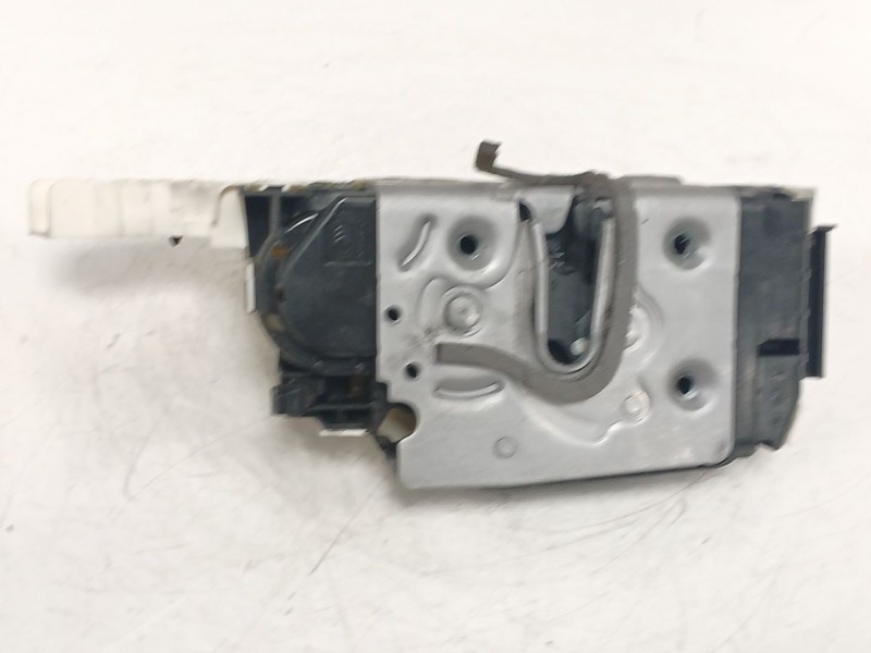 Recambio de cerradura puerta trasera derecha para mercedes-benz clase c (w204) berlina 2.1 cdi cat referencia OEM IAM A204760163