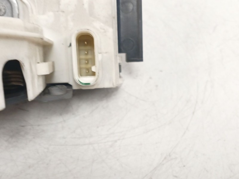 Recambio de cerradura puerta trasera derecha para mercedes-benz clase c (w204) berlina 2.1 cdi cat referencia OEM IAM A204760163