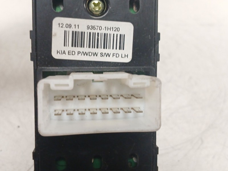 Recambio de mando elevalunas delantero izquierdo para kia cee´d concept referencia OEM IAM 935701H120  