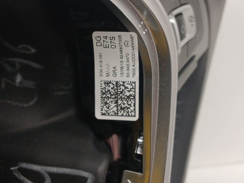 Recambio de volante para volkswagen golf vii (5g1, bq1, be1, be2) 1.6 tdi referencia OEM IAM 622995100A 5G0419091 