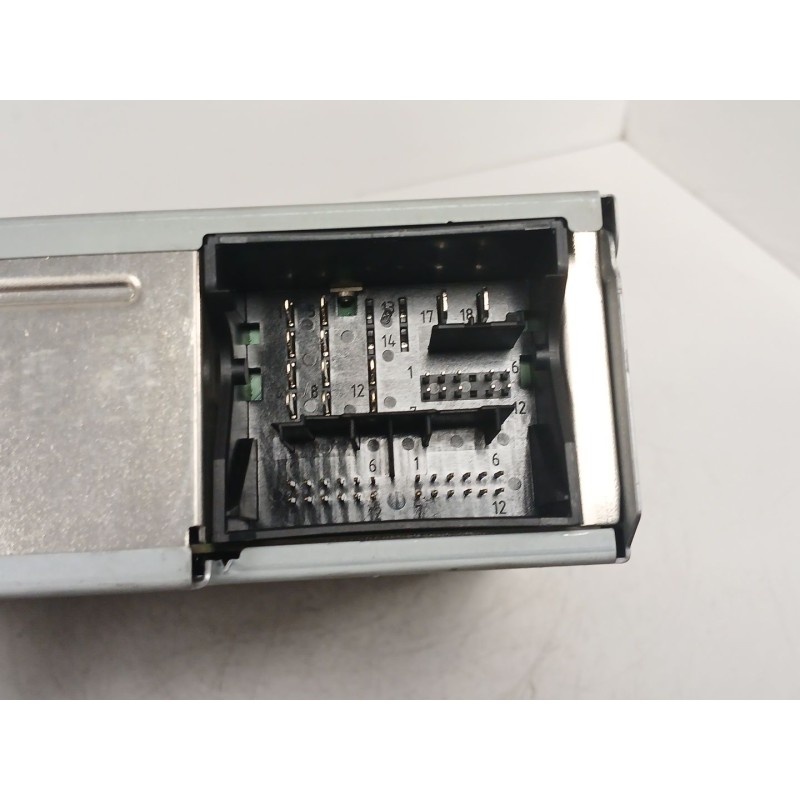 Recambio de sistema audio / radio cd para volkswagen golf vii (5g1, bq1, be1, be2) 1.6 tdi referencia OEM IAM 3Q0035819A  