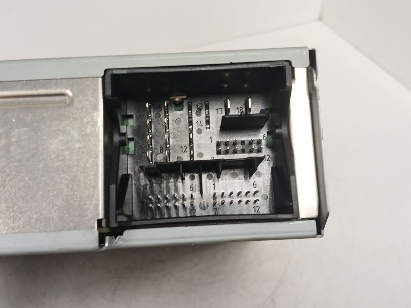 Recambio de sistema audio / radio cd para volkswagen golf vii (5g1, bq1, be1, be2) 1.6 tdi referencia OEM IAM 3Q0035819A  