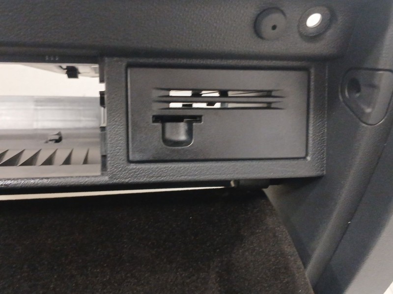 Recambio de guantera para volkswagen golf vii (5g1, bq1, be1, be2) 1.6 tdi referencia OEM IAM 5G1857097 5G1857285 