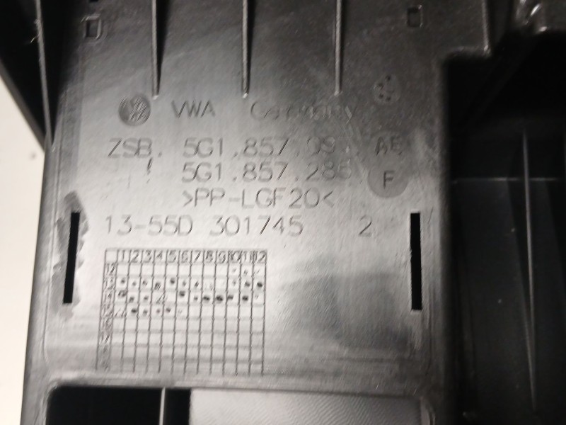 Recambio de guantera para volkswagen golf vii (5g1, bq1, be1, be2) 1.6 tdi referencia OEM IAM 5G1857097 5G1857285 