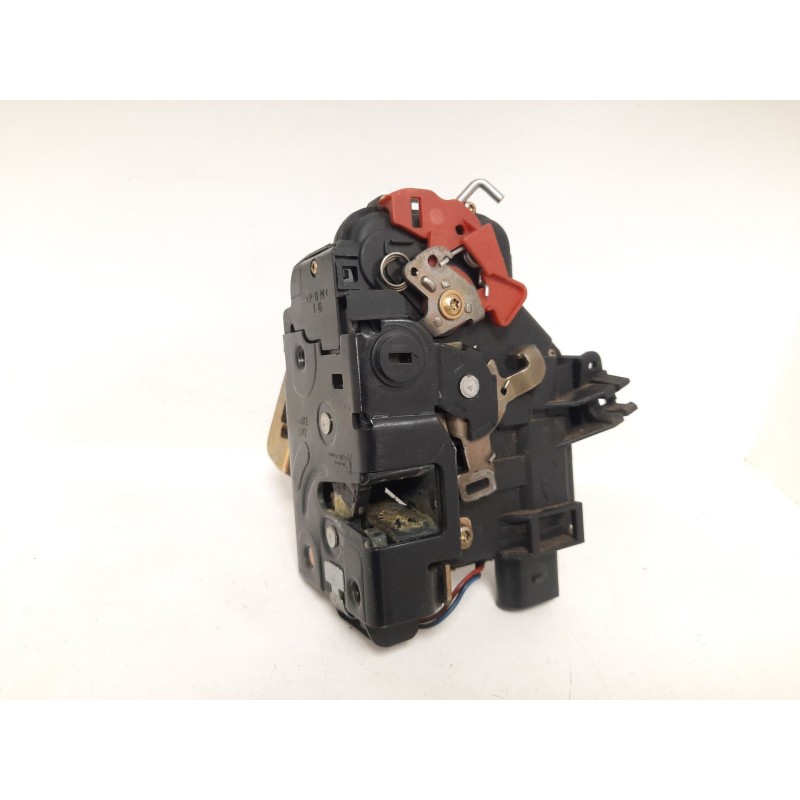 Recambio de cerradura puerta trasera izquierda para audi a4 berlina (8e) 1.9 tdi (96kw) referencia OEM IAM 8E0839015C   Recambio de cerradura puerta trasera izquierda para audi a4 berlina (8e) 1.9 tdi (96kw) referencia OEM IAM 8E0839015C