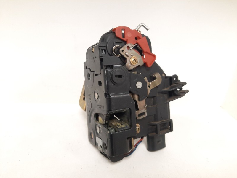 Recambio de cerradura puerta trasera izquierda para audi a4 berlina (8e) 1.9 tdi (96kw) referencia OEM IAM 8E0839015C   Recambio de cerradura puerta trasera izquierda para audi a4 berlina (8e) 1.9 tdi (96kw) referencia OEM IAM 8E0839015C