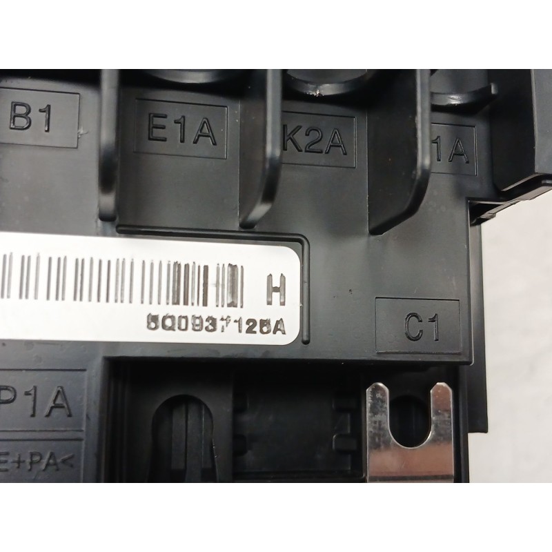 Recambio de caja reles / fusibles para volkswagen golf vii (5g1, bq1, be1, be2) 1.6 tdi referencia OEM IAM 5Q0937125A  