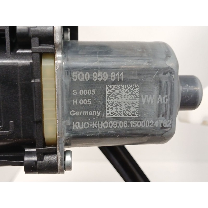 Recambio de elevalunas trasero izquierdo para volkswagen golf vii (5g1, bq1, be1, be2) 1.6 tdi referencia OEM IAM 5Q0959811 5G48