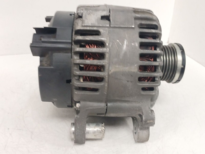 Recambio de alternador para seat leon (1p1) 1.4 tsi referencia OEM IAM 03C903023C TG14C012 