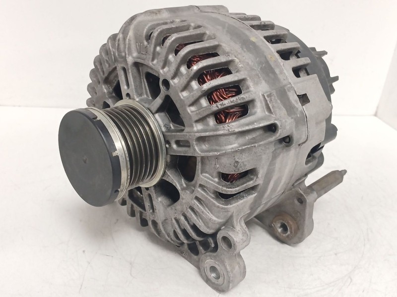 Recambio de alternador para seat leon (1p1) 1.4 tsi referencia OEM IAM 03C903023C TG14C012 