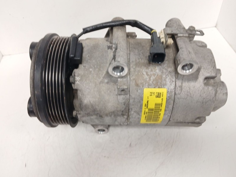 Recambio de compresor aire acondicionado para ford kuga i 2.0 tdci referencia OEM IAM   