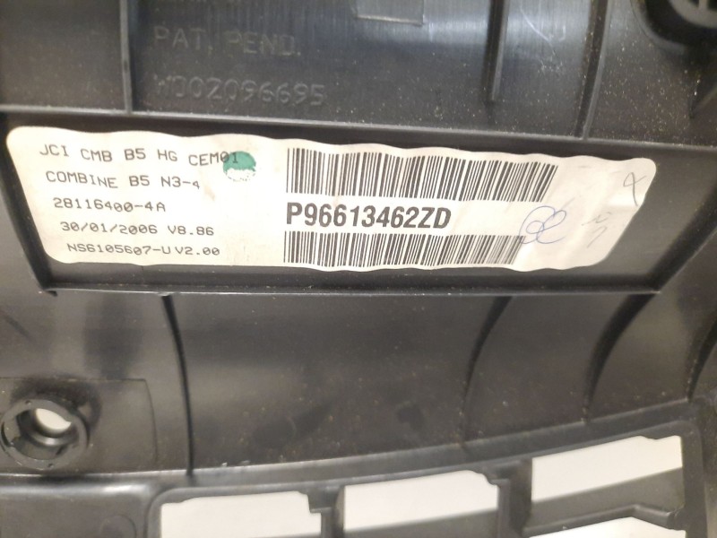 Recambio de cuadro instrumentos para citroën c4 berlina 1.6 16v hdi referencia OEM IAM 96613462ZD 33514 