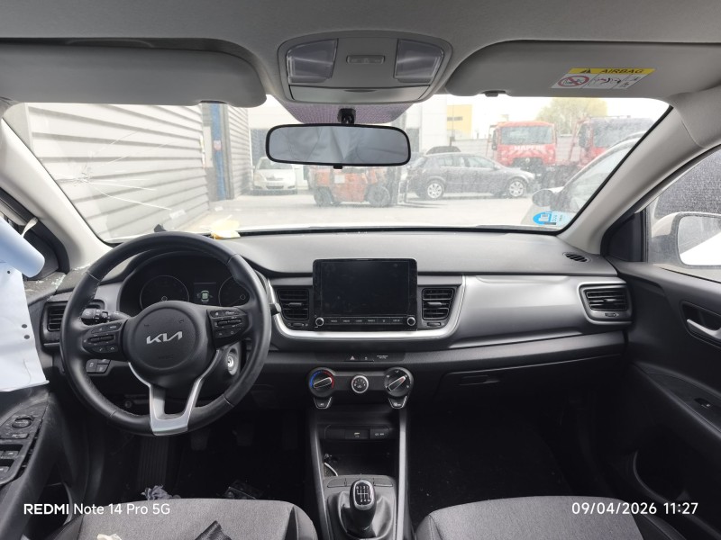 kia stonic (yb) del año 2024