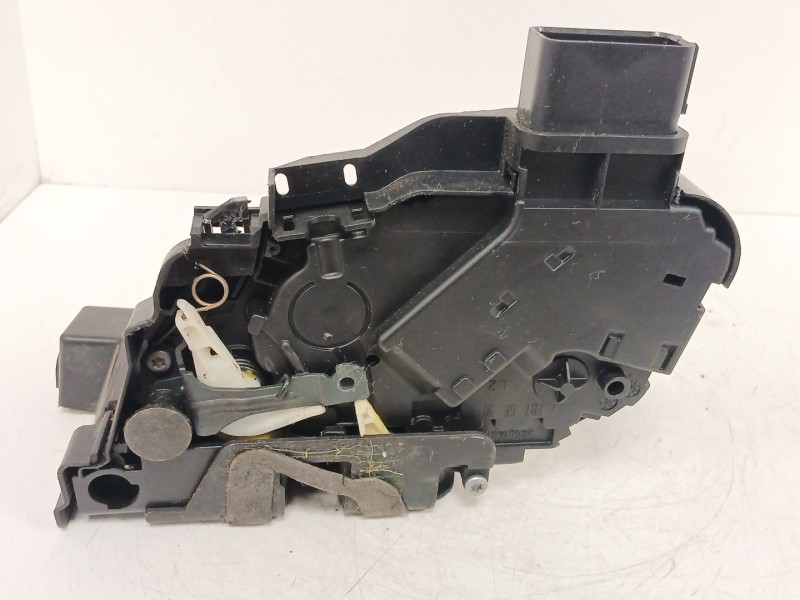 Recambio de cerradura puerta delantera izquierda para ford kuga i 2.0 tdci referencia OEM IAM   
