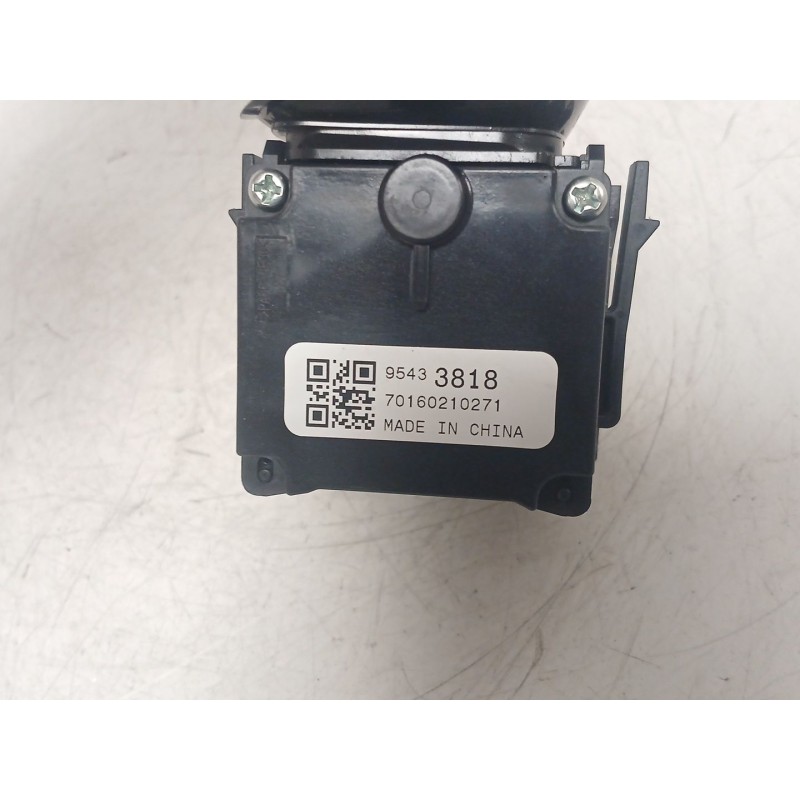 Recambio de mando limpia para opel corsa e (x15) 1.4 (08, 68) referencia OEM IAM 70160210271 95433818 