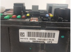 Recambio de caja reles / fusibles para opel corsa e (x15) 1.4 (08, 68) referencia OEM IAM 39068005 0001072 30959L 2
