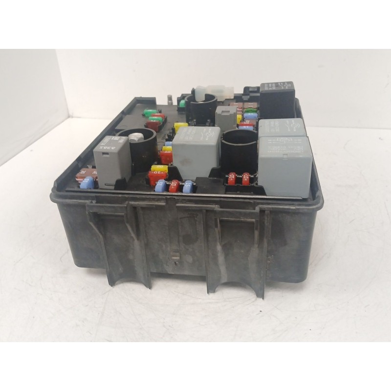 Recambio de caja reles / fusibles para opel corsa e (x15) 1.4 (08, 68) referencia OEM IAM 39068005 0001072 30959L