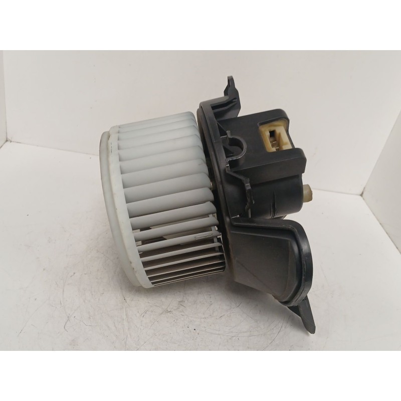 Recambio de motor calefaccion para opel corsa e (x15) 1.4 (08, 68) referencia OEM IAM 13335075 164230100 